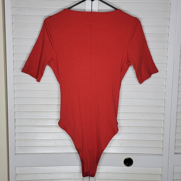 Urban Outfitters - Out from Under Lulu Plunging Tie-Front Bodysuit MEDIUM EUC UO - Picture 10 of 14